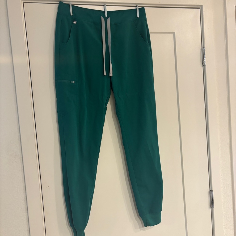 FIGS women’s jogger